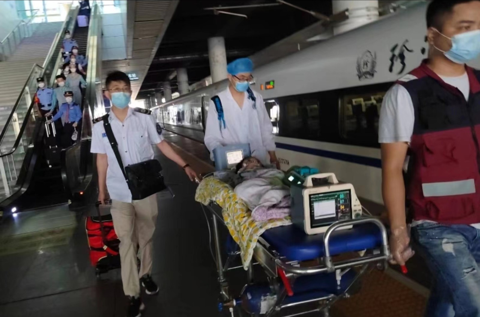 龙游县高铁转运公司