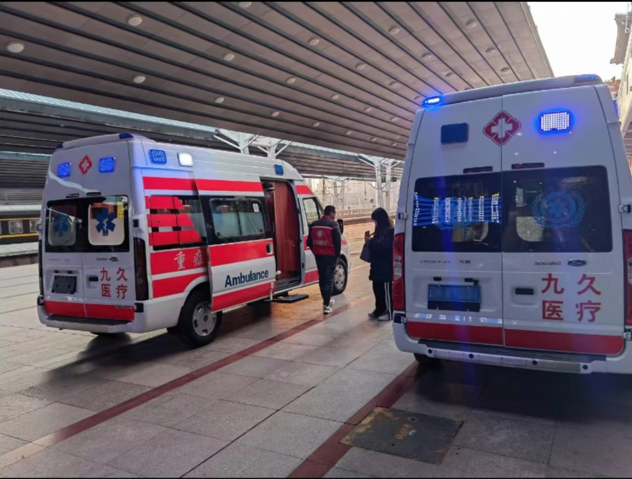 龙游县救护车长途转运